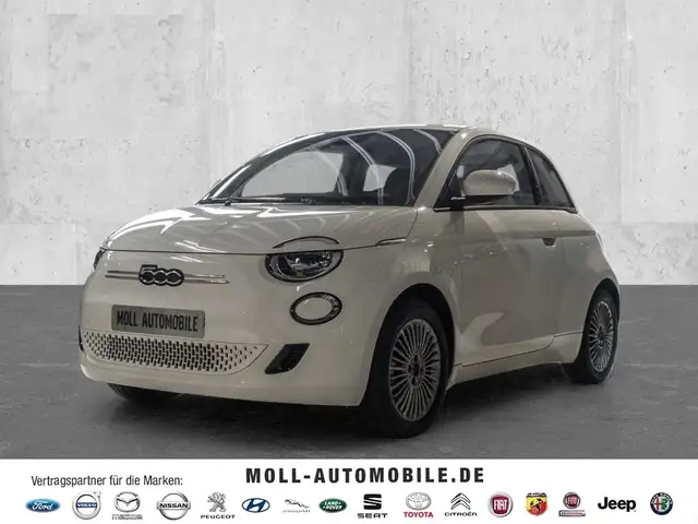 Fiat 500e view 2