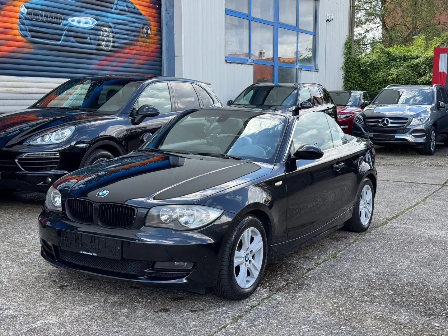BMW 118 i  Cabrio/Automatik/Leder/Tempo Schwarz - 1