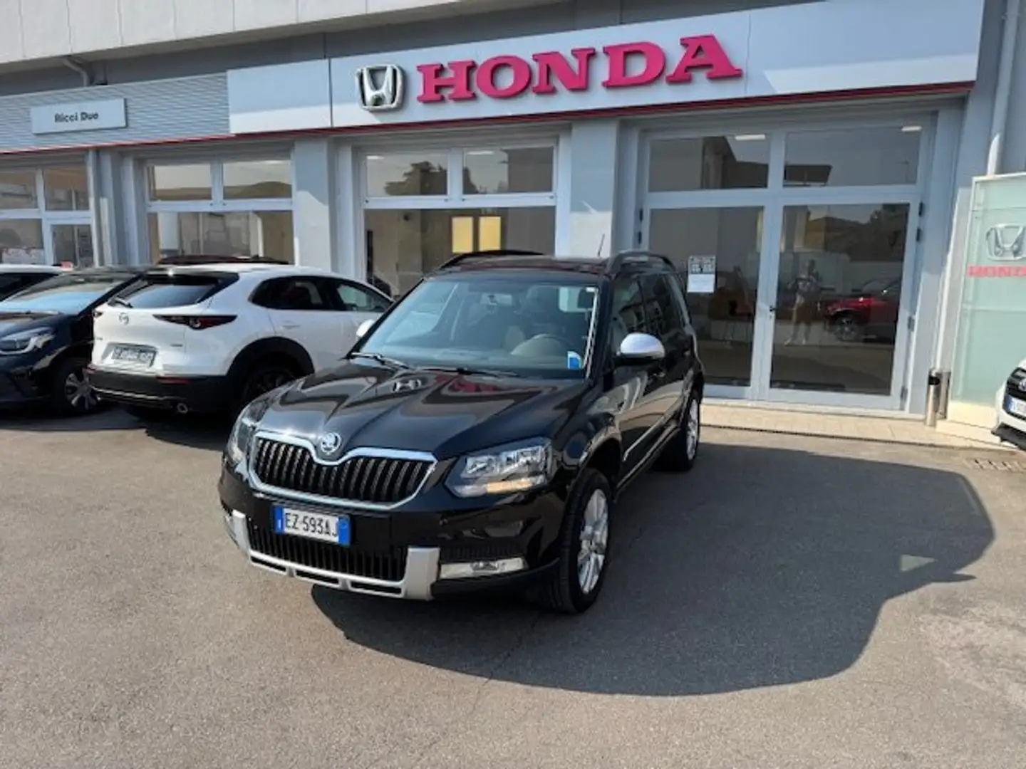 Skoda Yeti Yeti 2.0 Diesel 110cv Noir - 1