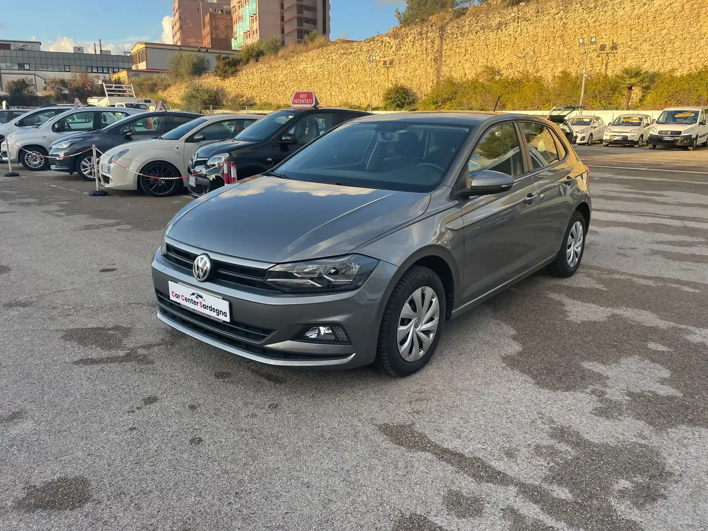 Volkswagen Polo Polo 5p 1.6 tdi Comfortline 80cv Gris - 1