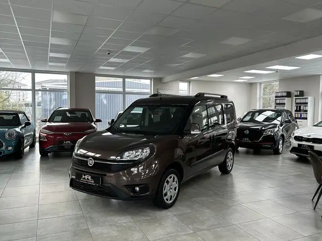 Fiat Doblo Easy 7-Sitzer/AHK/1 Jahr Garantie