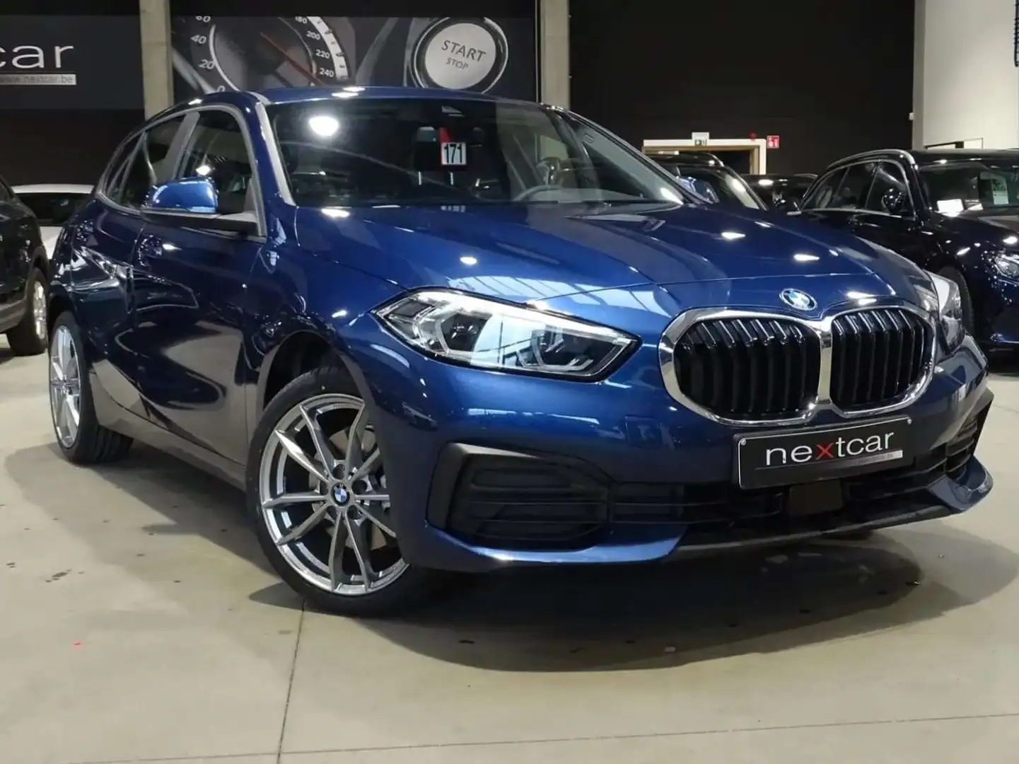 BMW 118 iA Hatch New **FULL LED-NAVI PRO-CRUISE** Bleu - 2