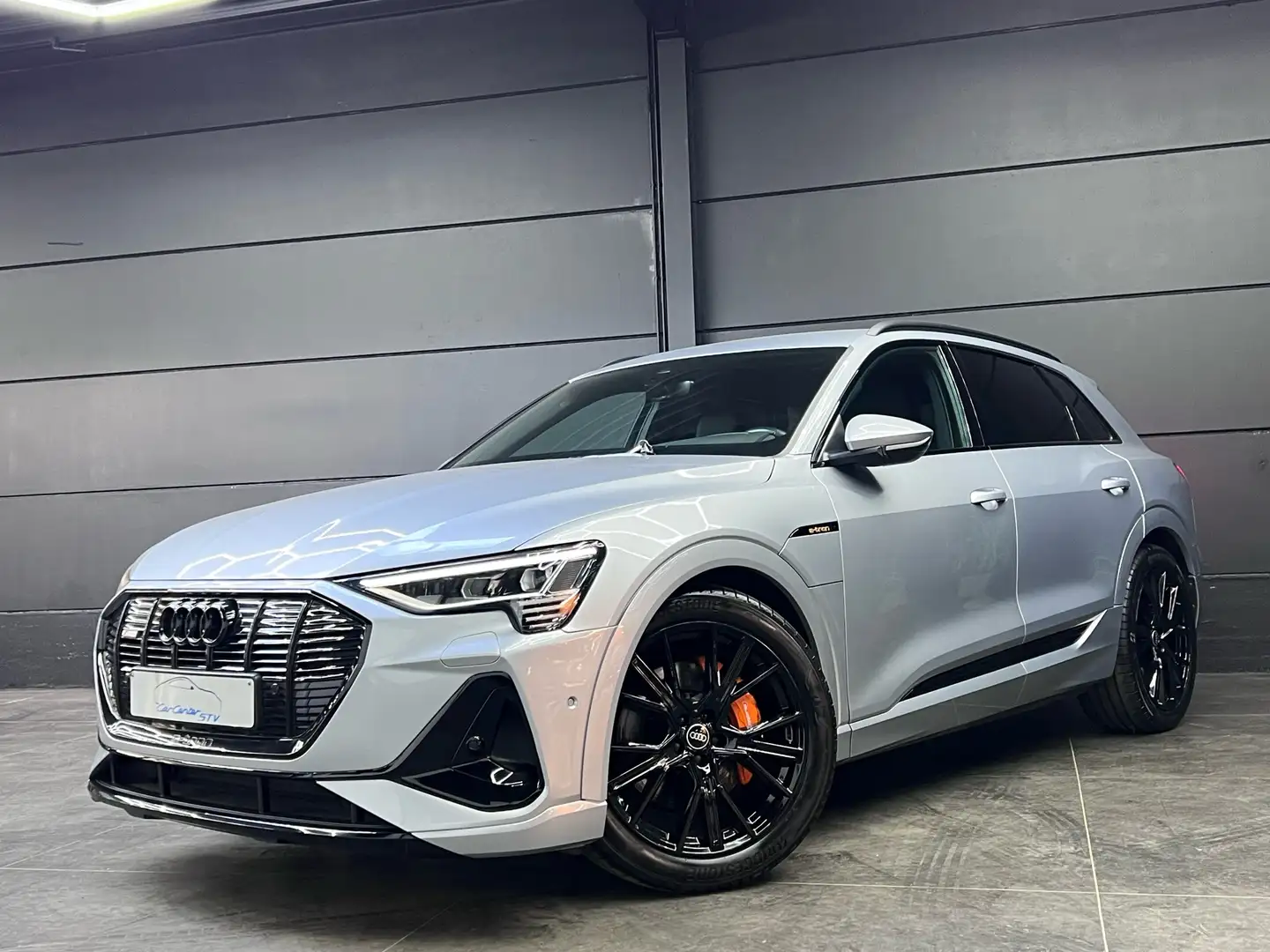 Audi e-tron 55 Quattro *** VERKOCHT *** VENDU *** Silber - 1