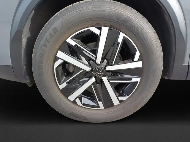 Peugeot 2008 view 8
