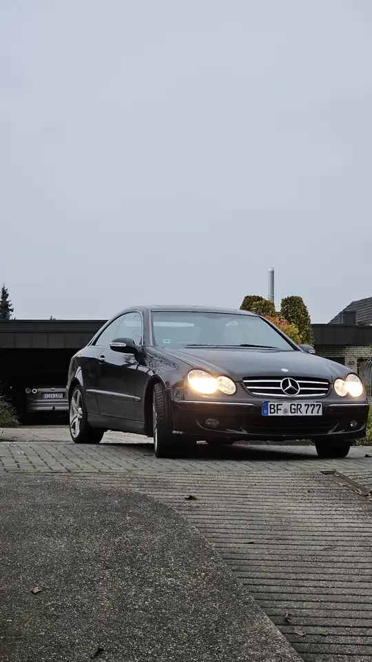 Mercedes-Benz CLK 320