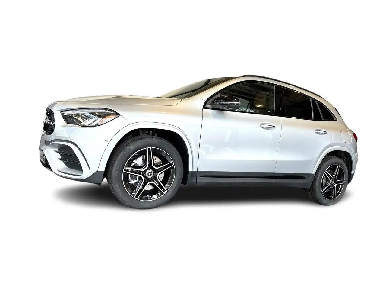 Mercedes-Benz GLA снимка Mercedes-Benz GLA