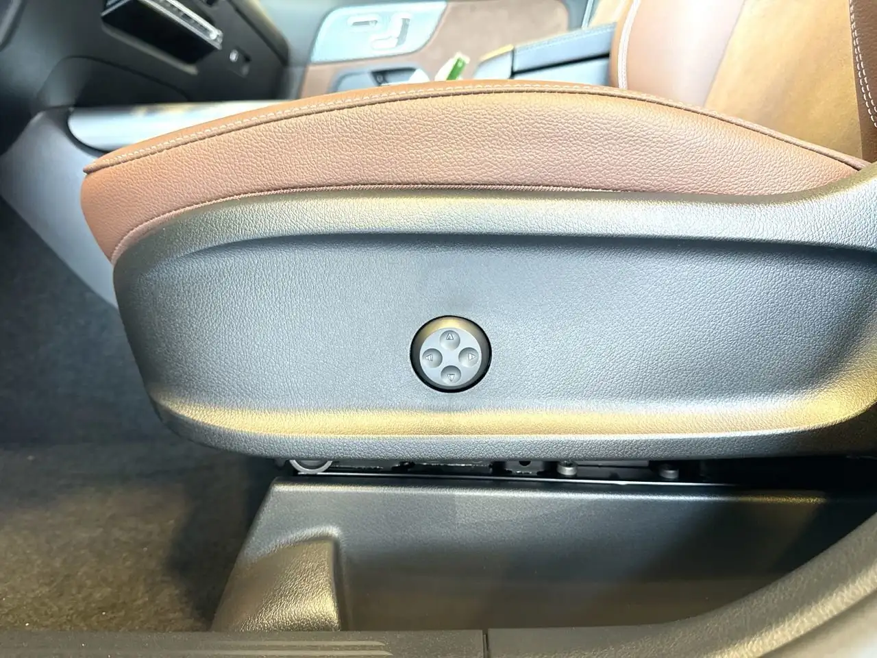 Mercedes-Benz GLA снимка Mercedes-Benz GLA