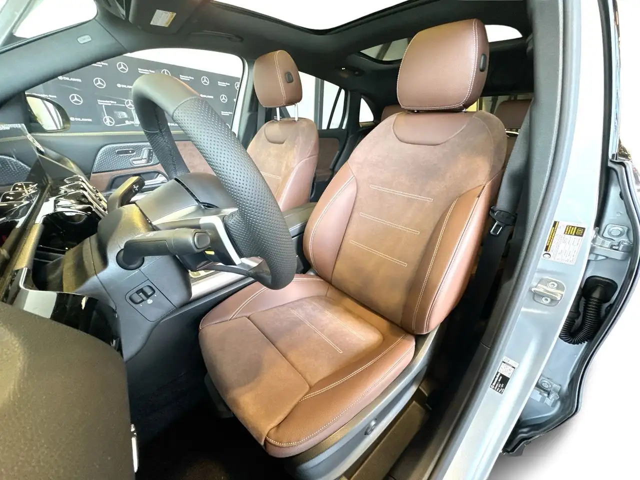Mercedes-Benz GLA снимка Mercedes-Benz GLA