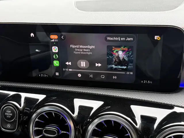 Mercedes-Benz Cla view 28
