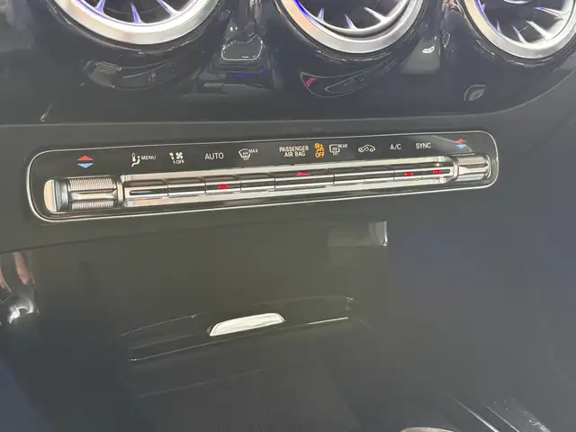 Mercedes-Benz Cla view 26