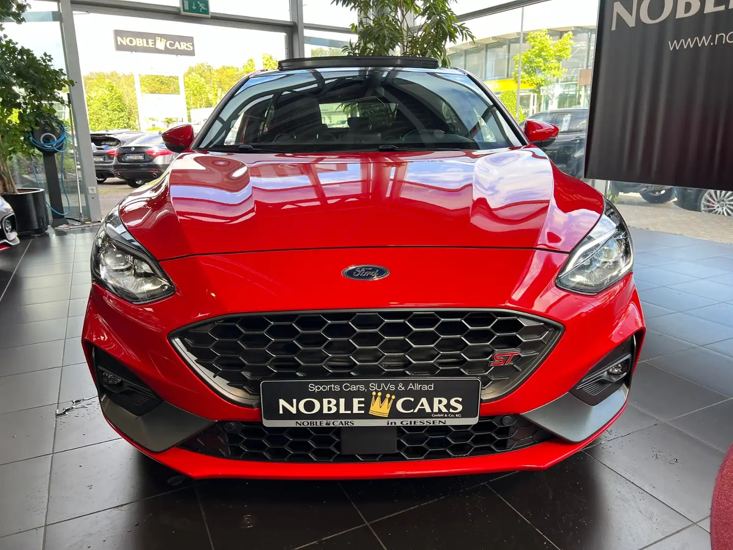 Ford Focus Lim. ST PANO B&O AHK LED Rot - 2