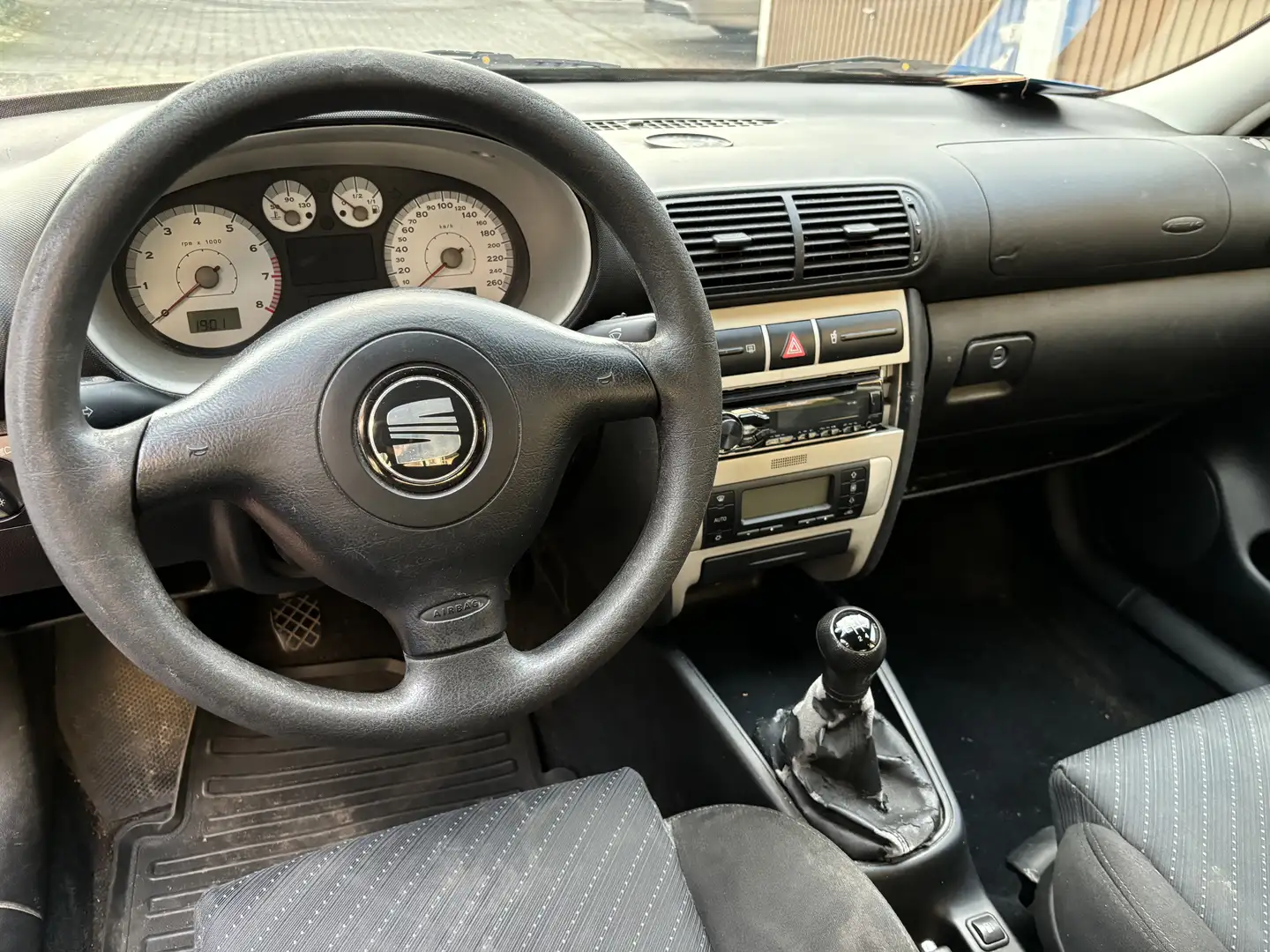 SEAT Leon Leon 1.6 16V Torro Rouge - 2