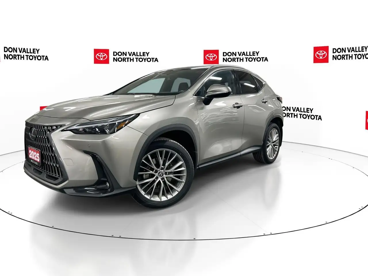Lexus NX снимка Lexus NX