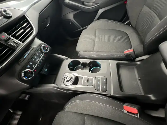 Ford Focus view 14