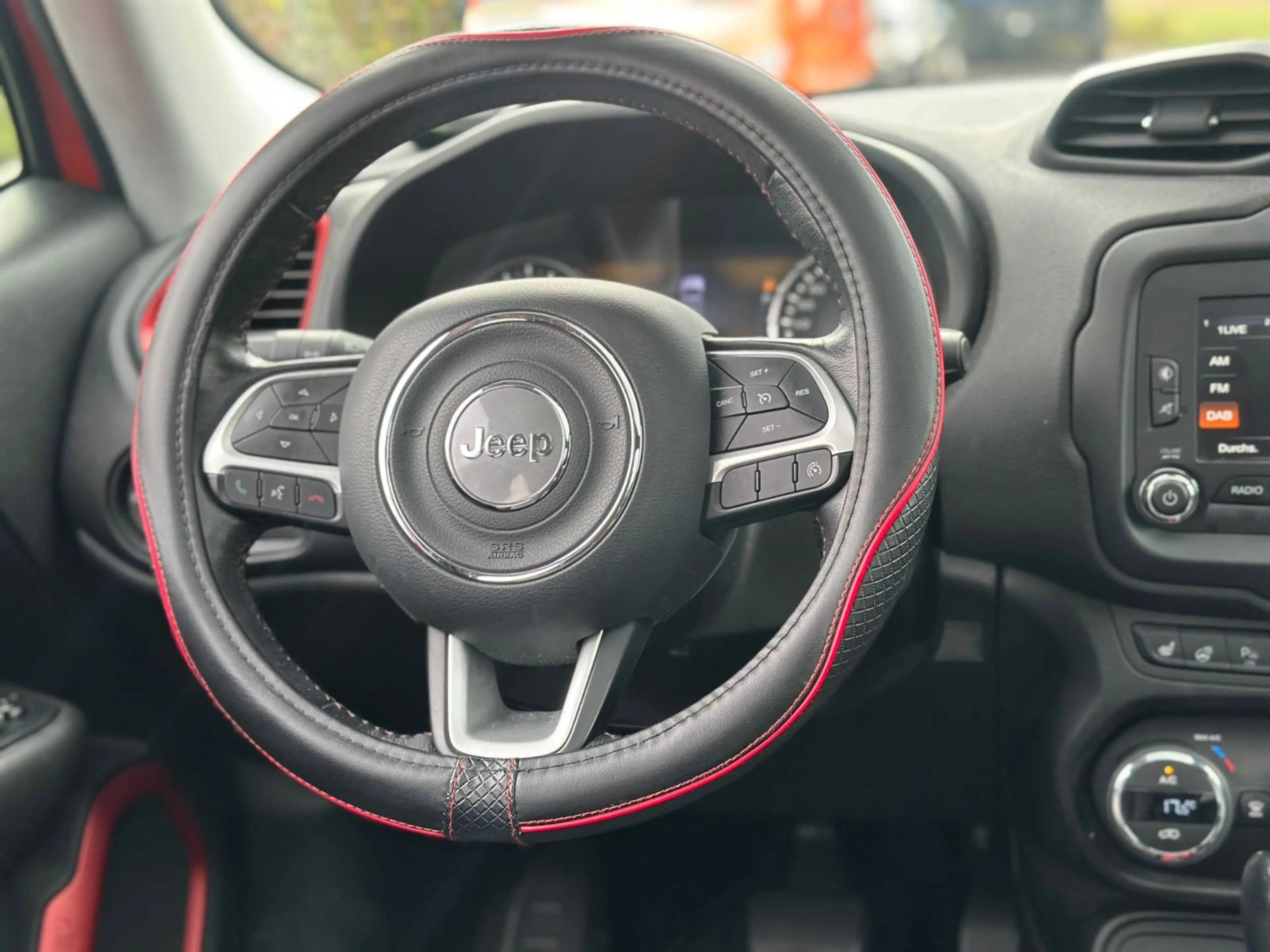 Jeep Renegade Trailhawk 4WD * Pano * Leder * LED * — photo 9