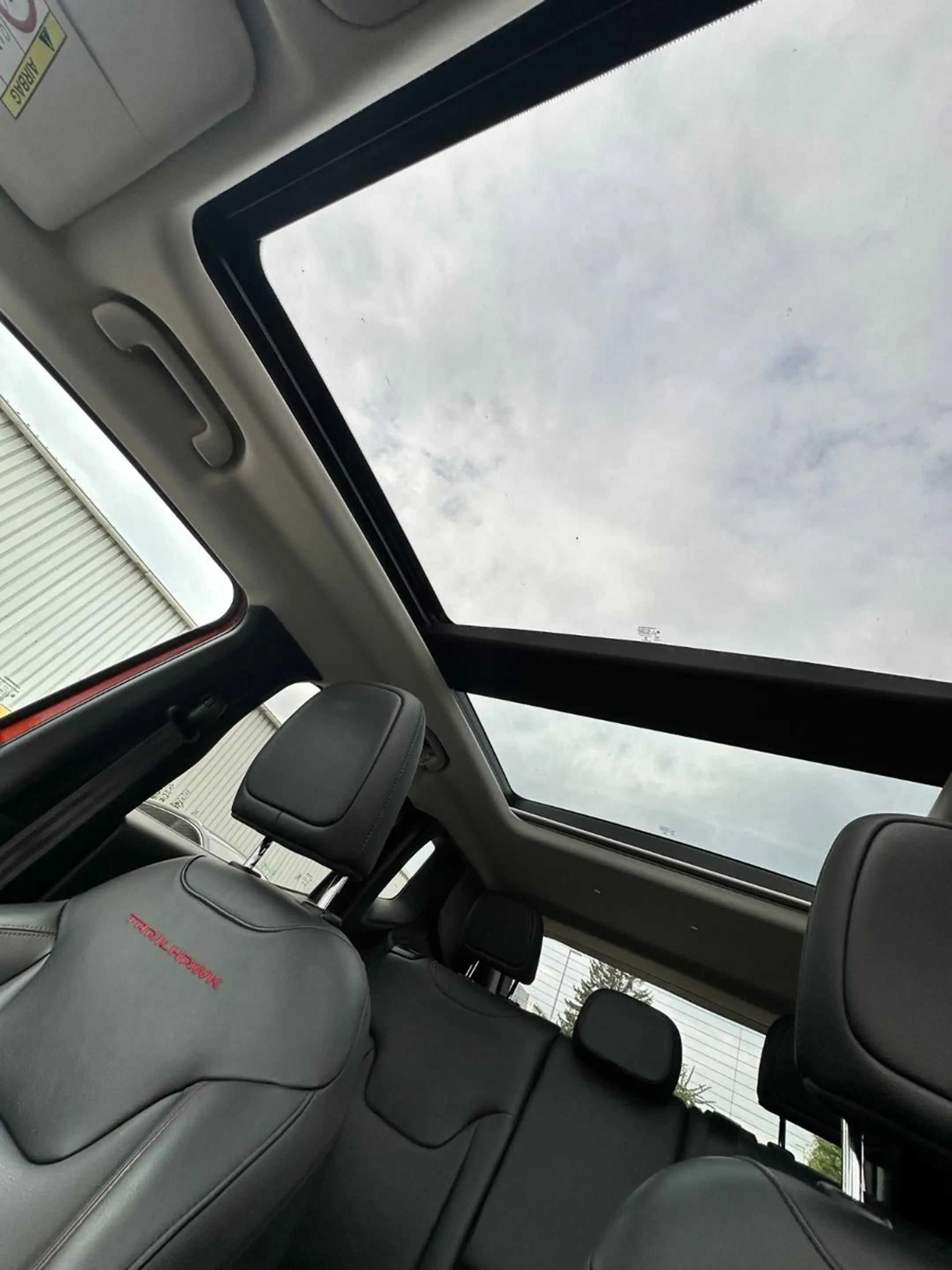 Jeep Renegade Trailhawk 4WD * Pano * Leder * LED * — photo 10