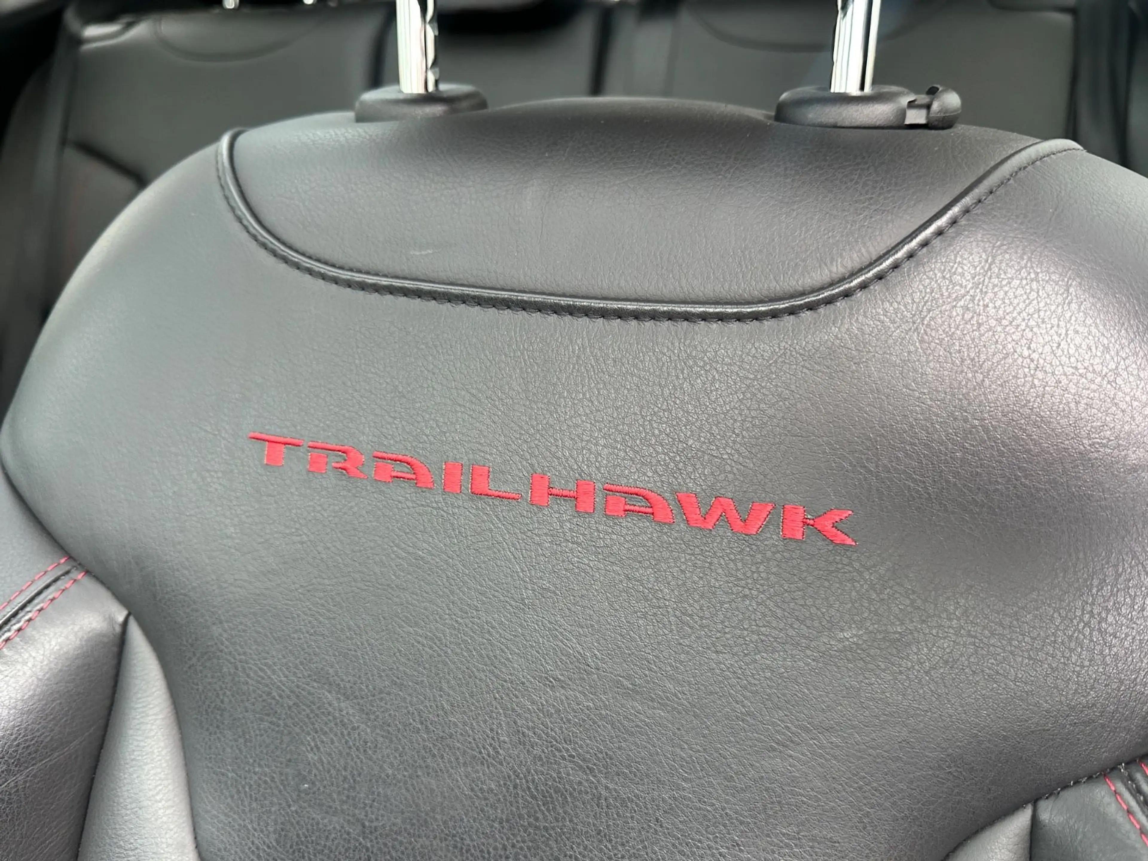 Jeep Renegade Trailhawk 4WD * Pano * Leder * LED * — photo 12