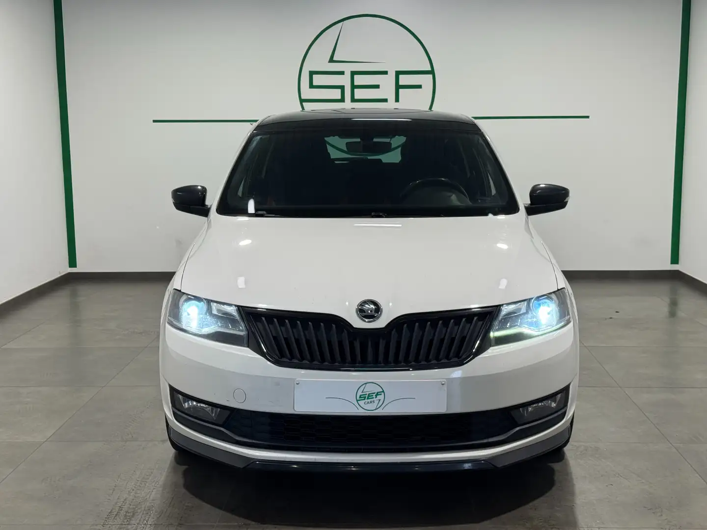 Skoda Rapid/Spaceback ** 1.0 TSI ** Bruit boite ** Marchand ou export ** Blanc - 2