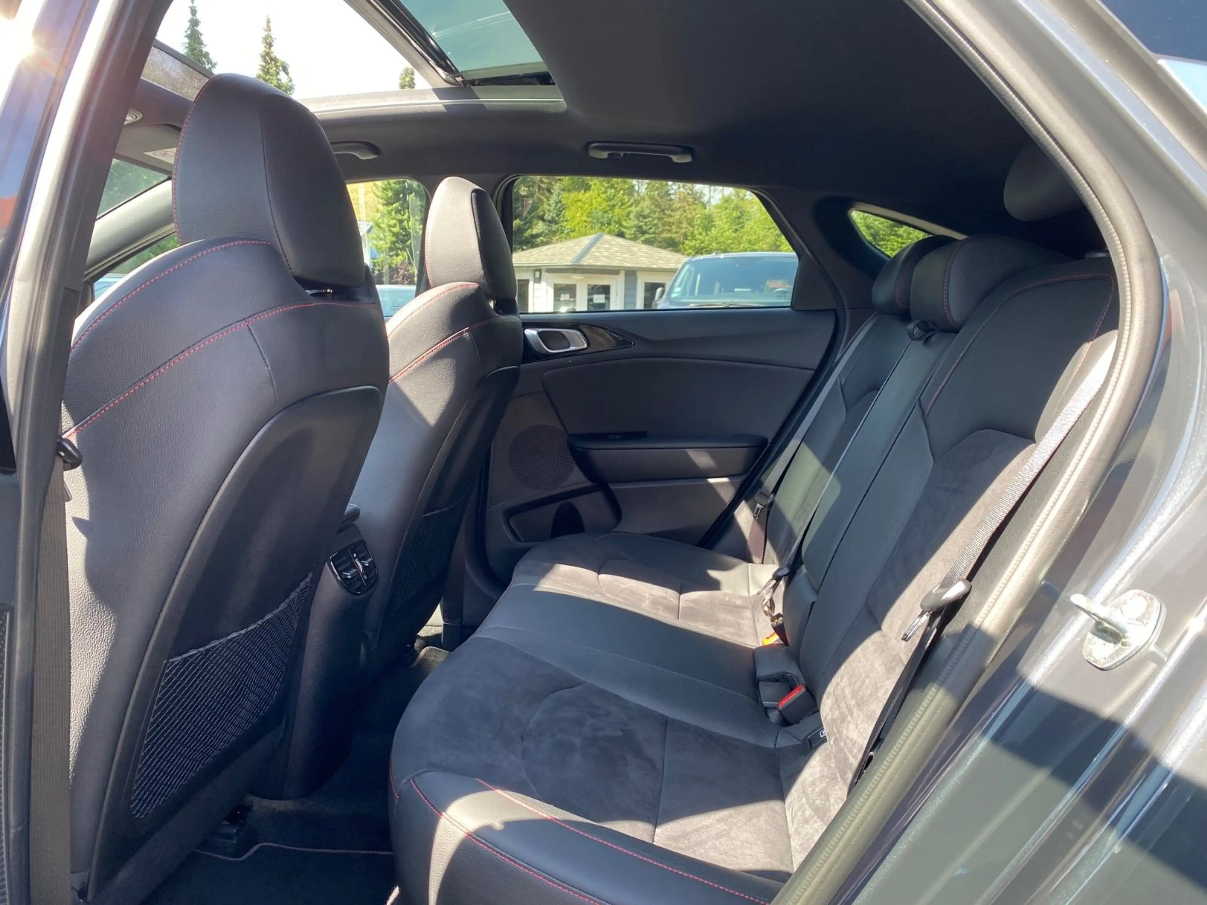 Kia ProCeed / pro_cee'd ProCeed GT Pano Schiebedach JBL — photo 13