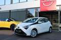 Toyota Aygo 1.0 x-Play Klima DAB Bluetooth USB TÜV neu Weiß - thumbnail 2