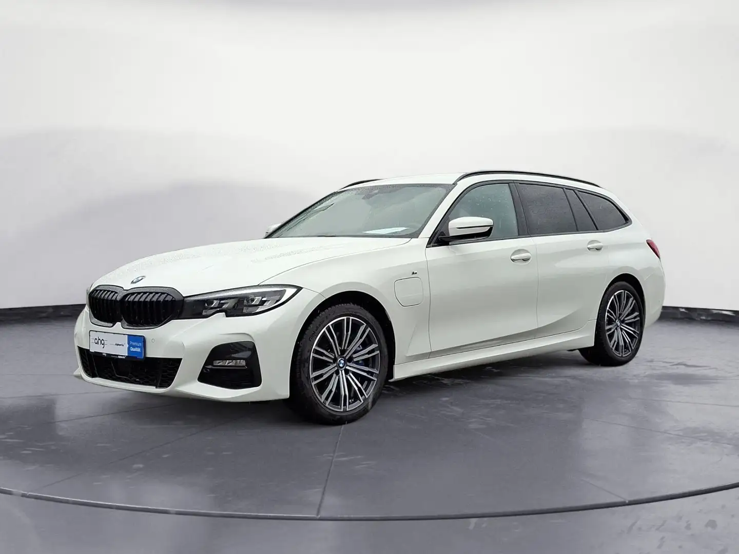 BMW 330 e Touring M Sport Automatic Sport Aut. PDC Weiß - 2