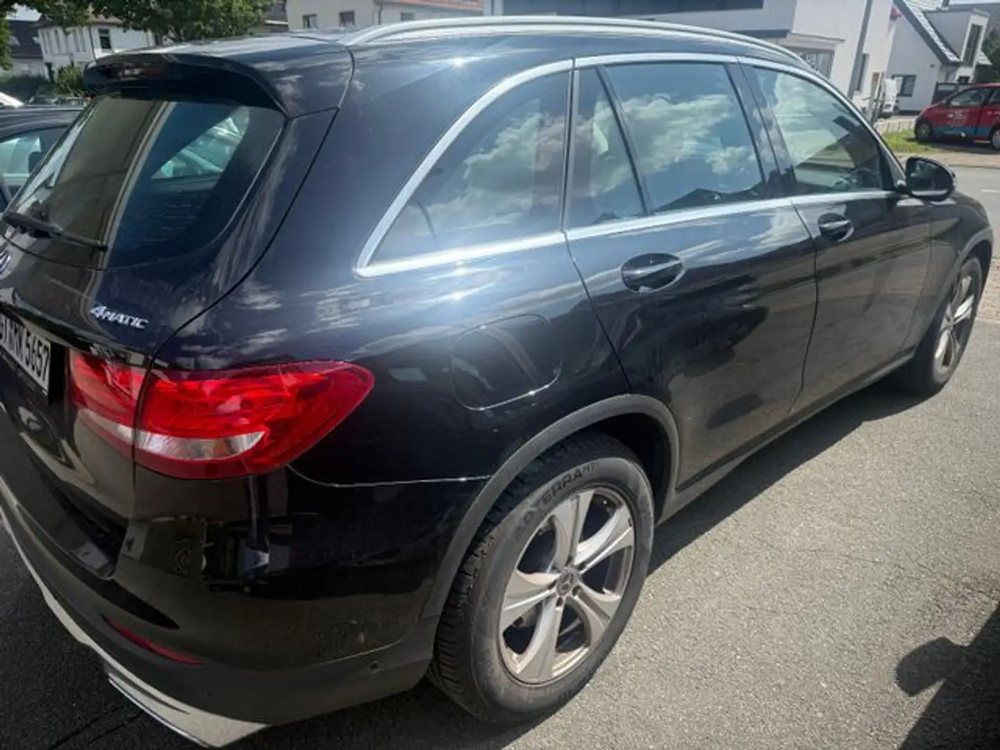 Mercedes-Benz GLC 220 9G Panorama Distronic NAVI LED Totwinkel Schwarz - 2