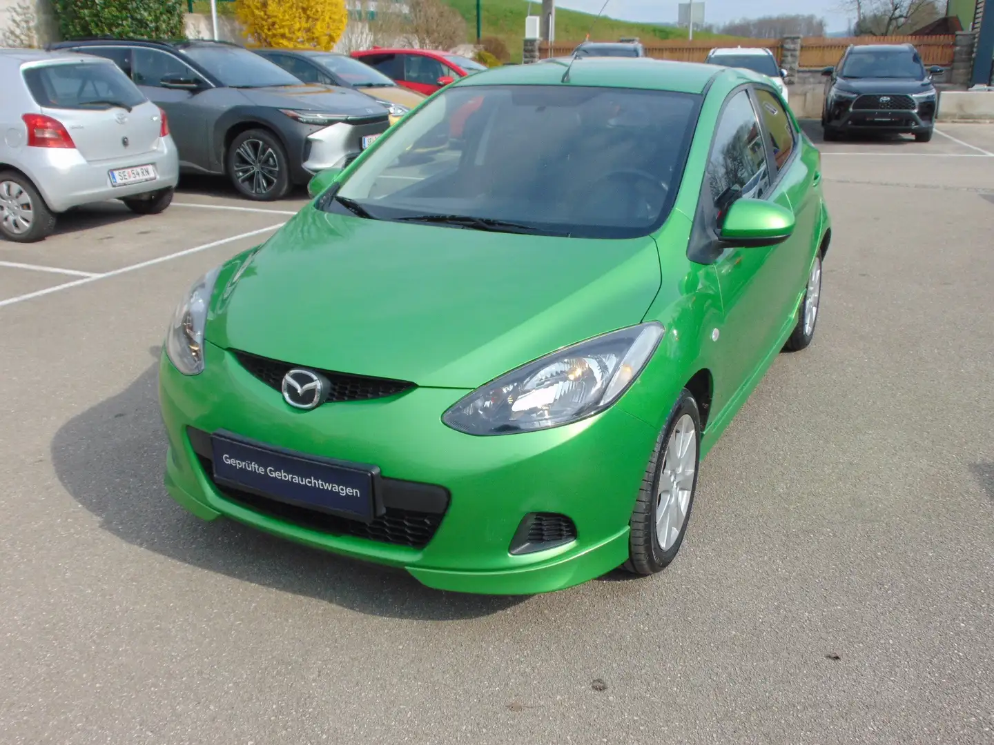 Mazda 2 Lim. 1.3i   TE Pro Verde - 1