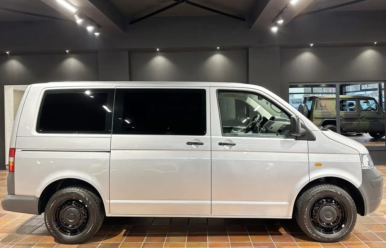 Volkswagen T5 Kombi
