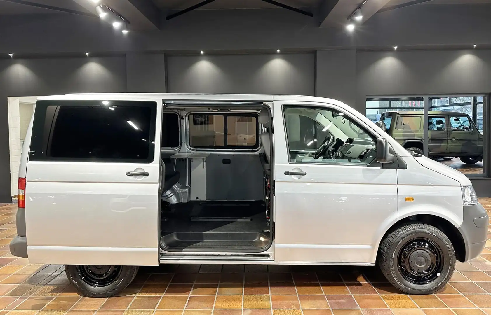Volkswagen T5 Kombi T5 2.5 TDI 4MOTION KURZ 7-SITZER KLIMA STANDHEIZUN Srebrny - 2