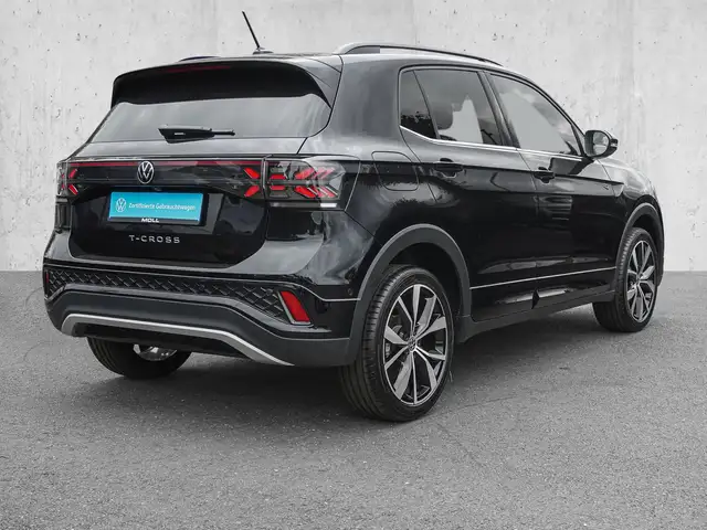 Volkswagen T-Cross view 4