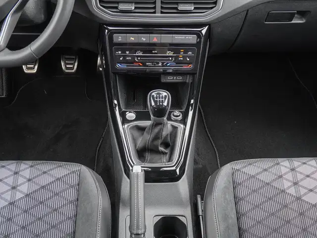 Volkswagen T-Cross view 13