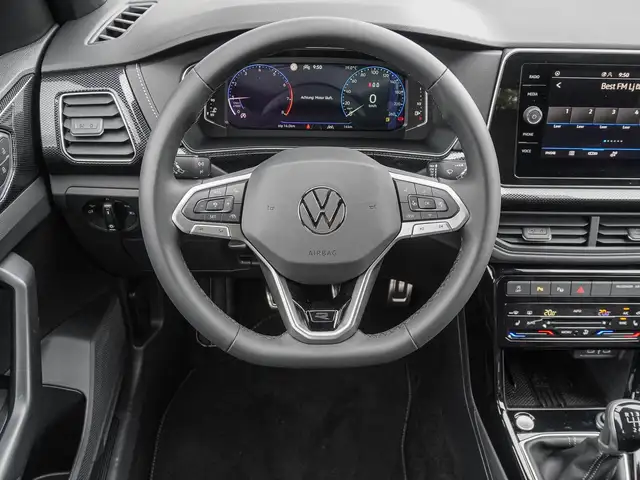 Volkswagen T-Cross view 11