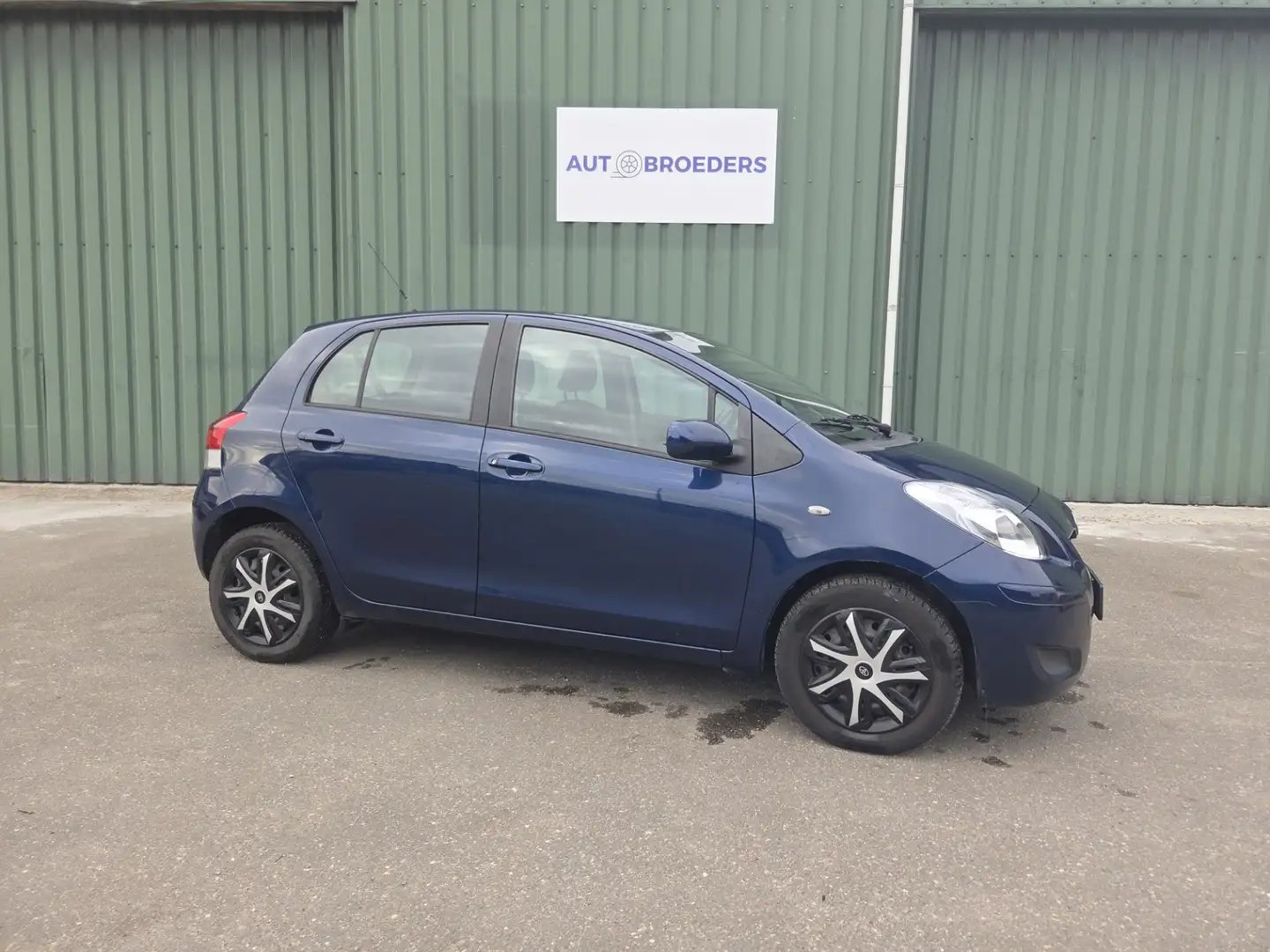 Toyota Yaris 1.3 VVTi Aspiration - AUTOMAAT - AIRCO - 5 DEURS Blau - 2