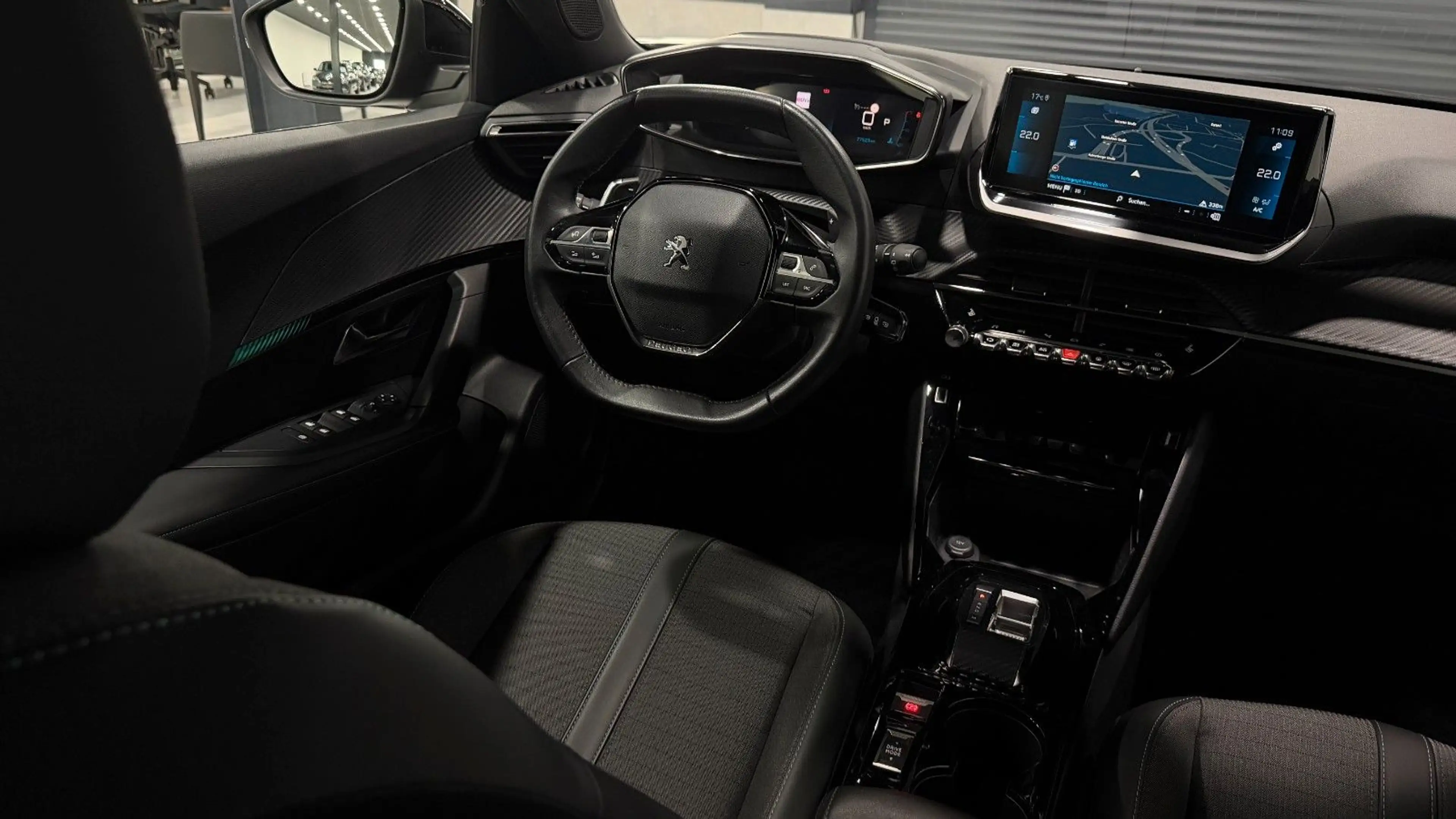 Peugeot 2008 Allure Pack/Navi/180°Kamera/LED/Shz/DAB+/LM — photo 6