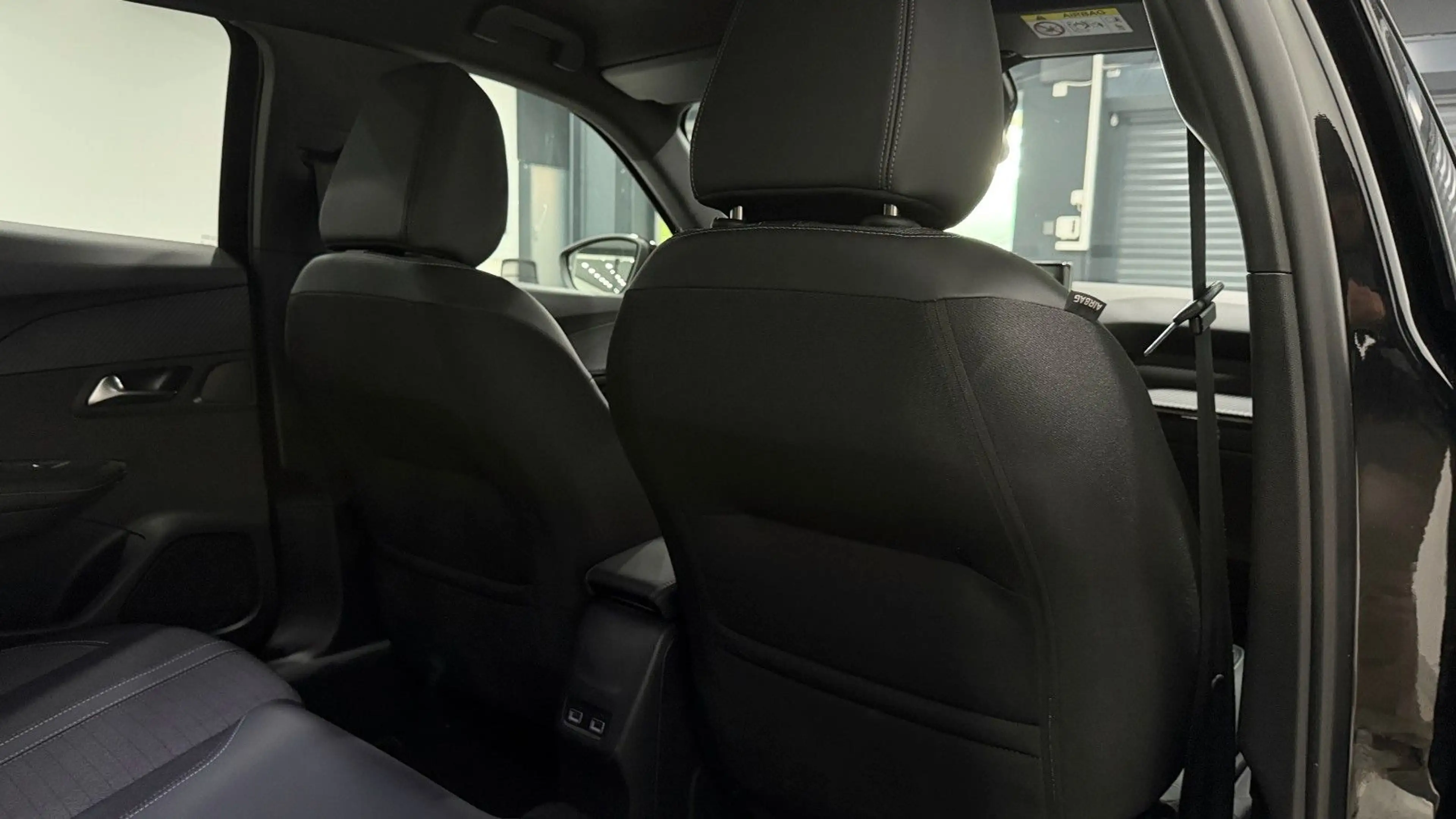 Peugeot 2008 Allure Pack/Navi/180°Kamera/LED/Shz/DAB+/LM — photo 12