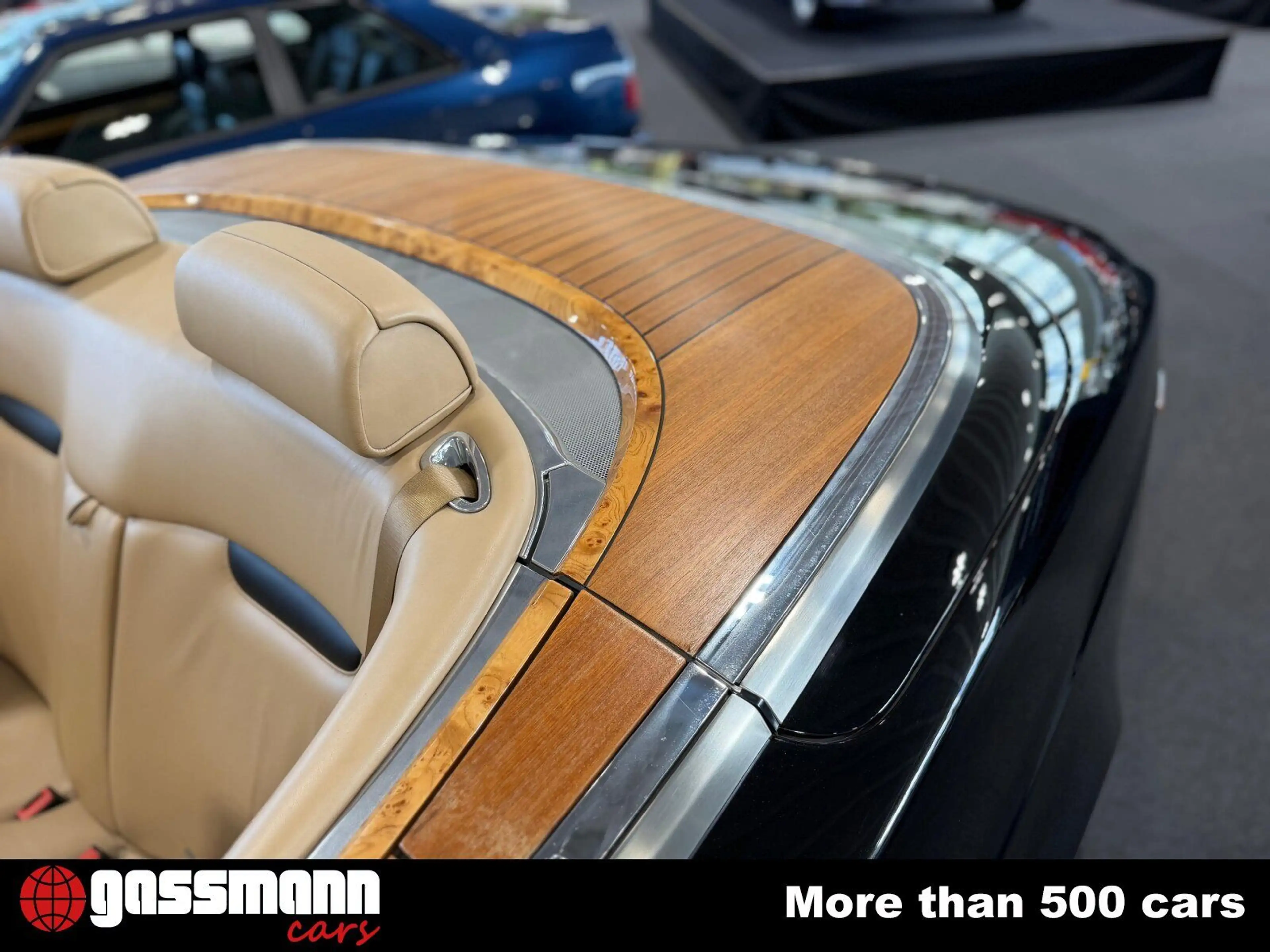 Rolls-Royce Phantom Drophead Coupe Cabrio — photo 14