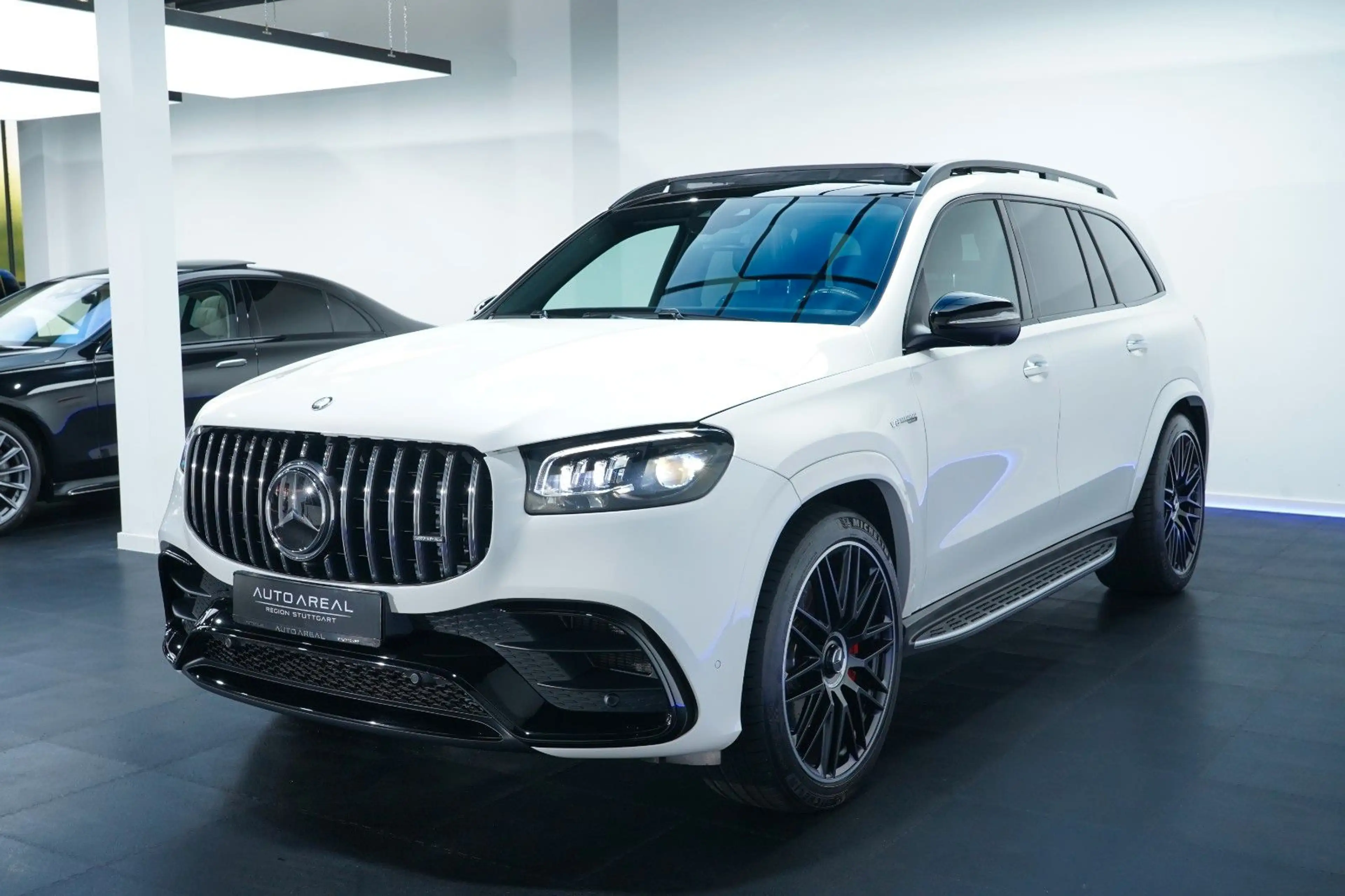 Mercedes-Benz GLS 63 AMG AMG GLS 63 4Matic+ PANO/TV/BURMESTER®/360/23"AMG — photo 4