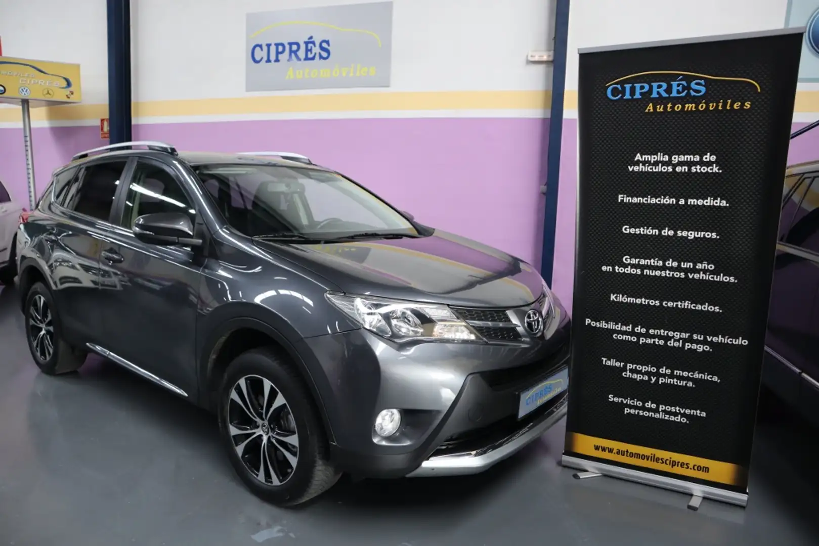 Toyota RAV 4 150D Executive AWD AutoDrive Grau - 1
