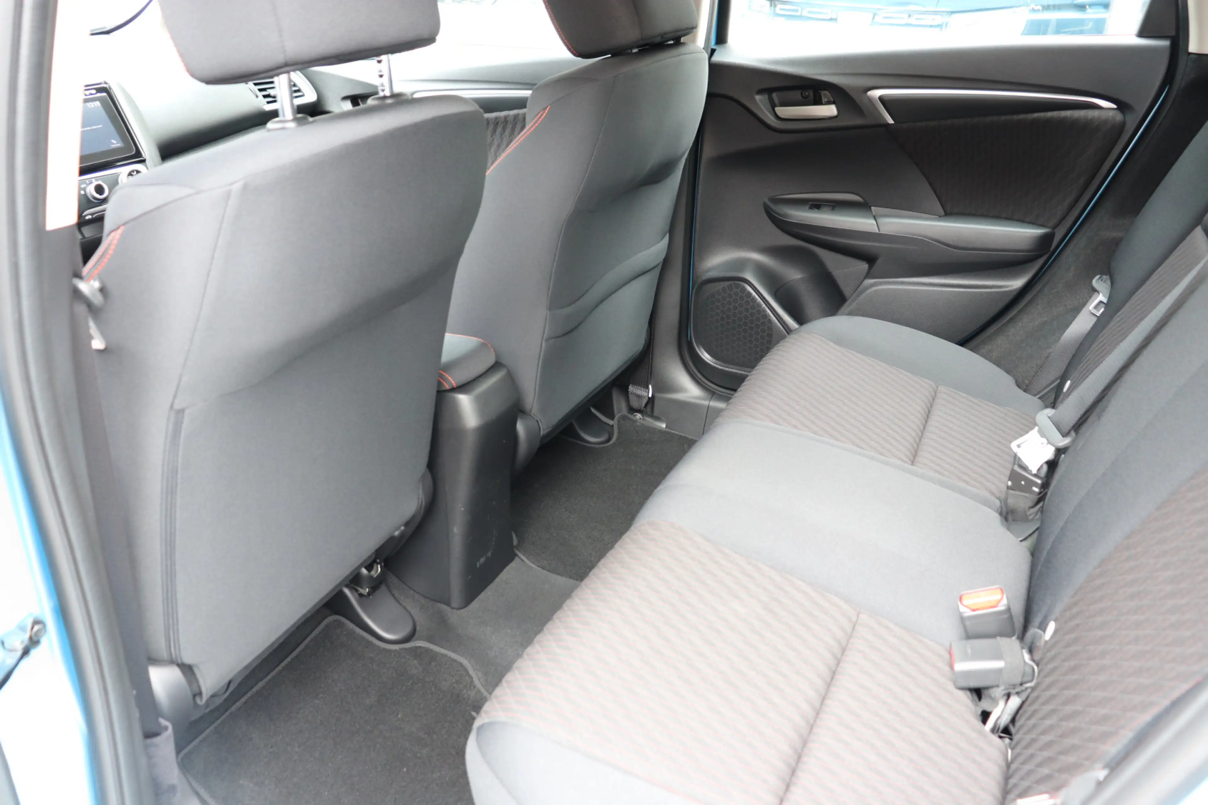 Honda Jazz 1.5 i-VTEC Dynamic Automaat. Luxe uitvoering, lage — photo 10