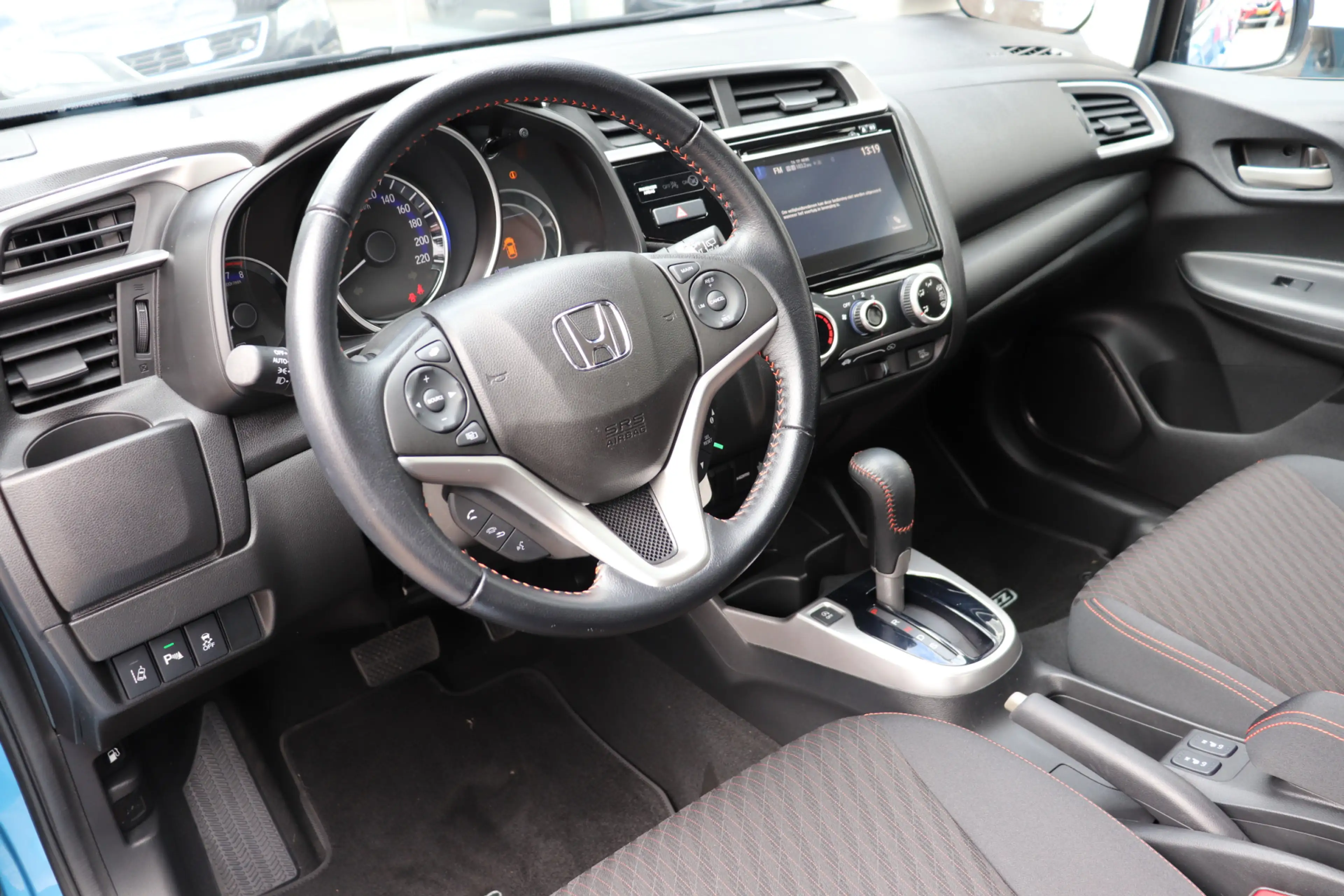 Honda Jazz 1.5 i-VTEC Dynamic Automaat. Luxe uitvoering, lage — photo 7