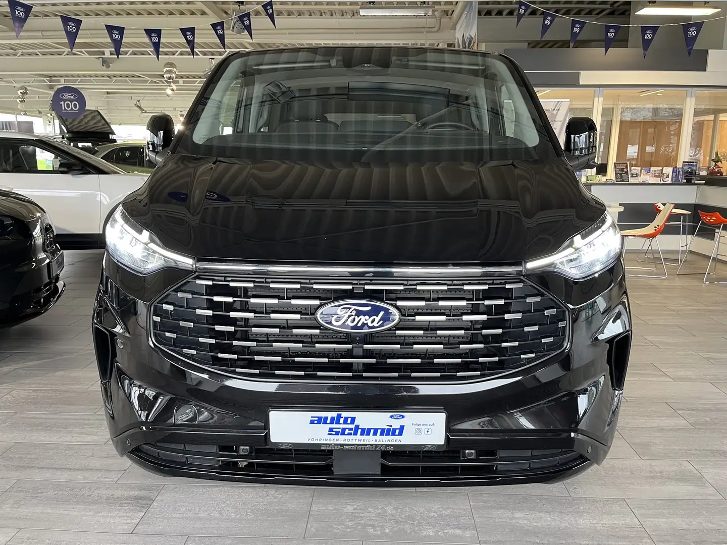 Ford Tourneo Custom L2 Titanium X AWD + Standh. + AHK Zwart - 2