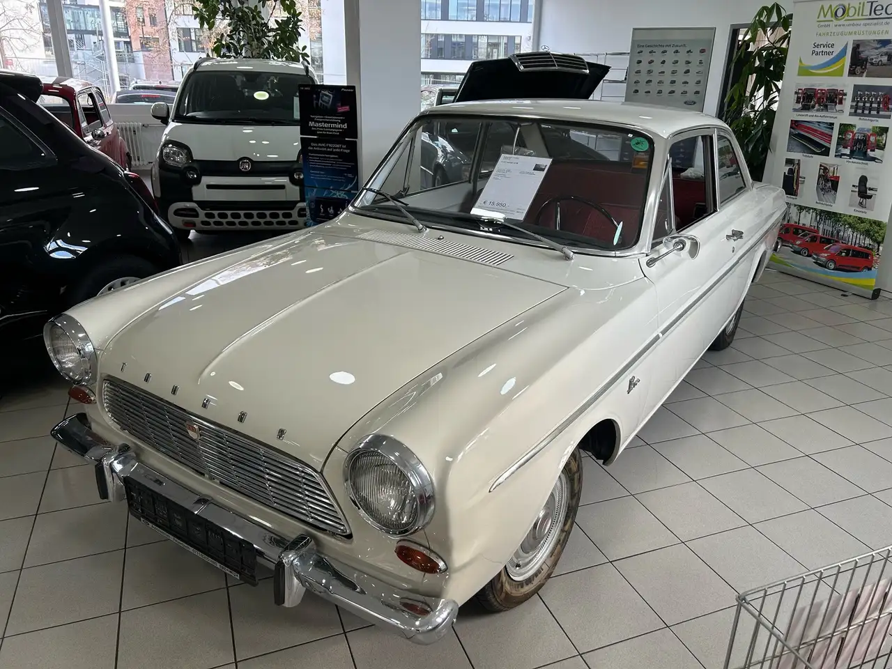 Ford, foto 2