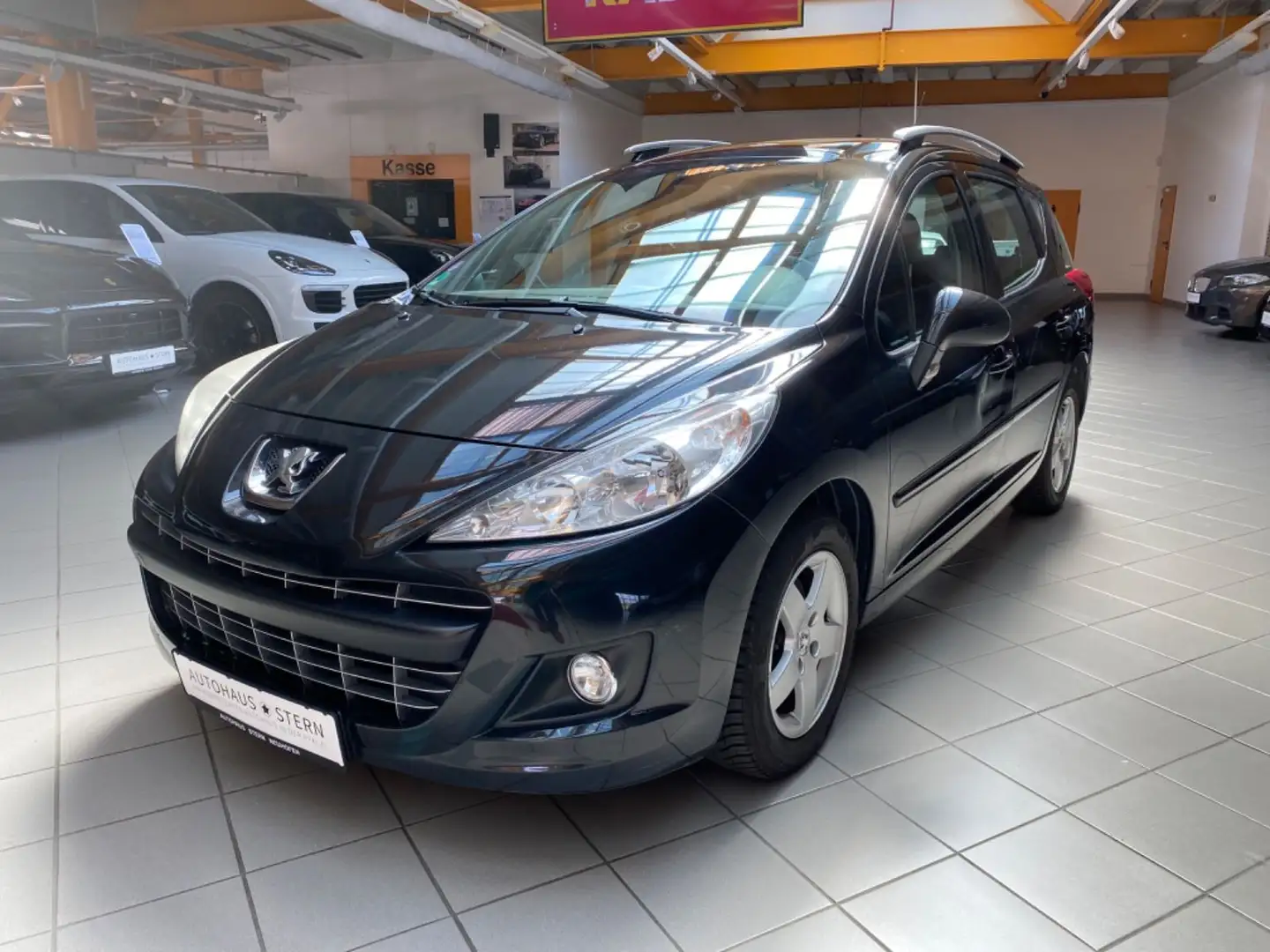 Peugeot 207 Kombi|Panorama|Klima|PDC|Isofix|TÜV 01/27 Zwart - 1
