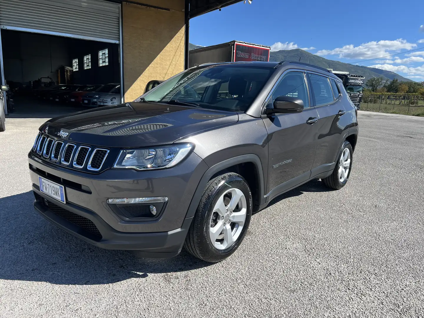 Jeep Compass 1.6 mjt Longitude 2wd 120cv my19 Gris - 1