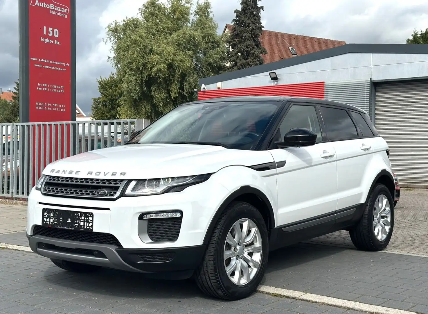 Land Rover Range Rover Evoque SE / 1. Hand / Allrad / AHK Weiß - 1