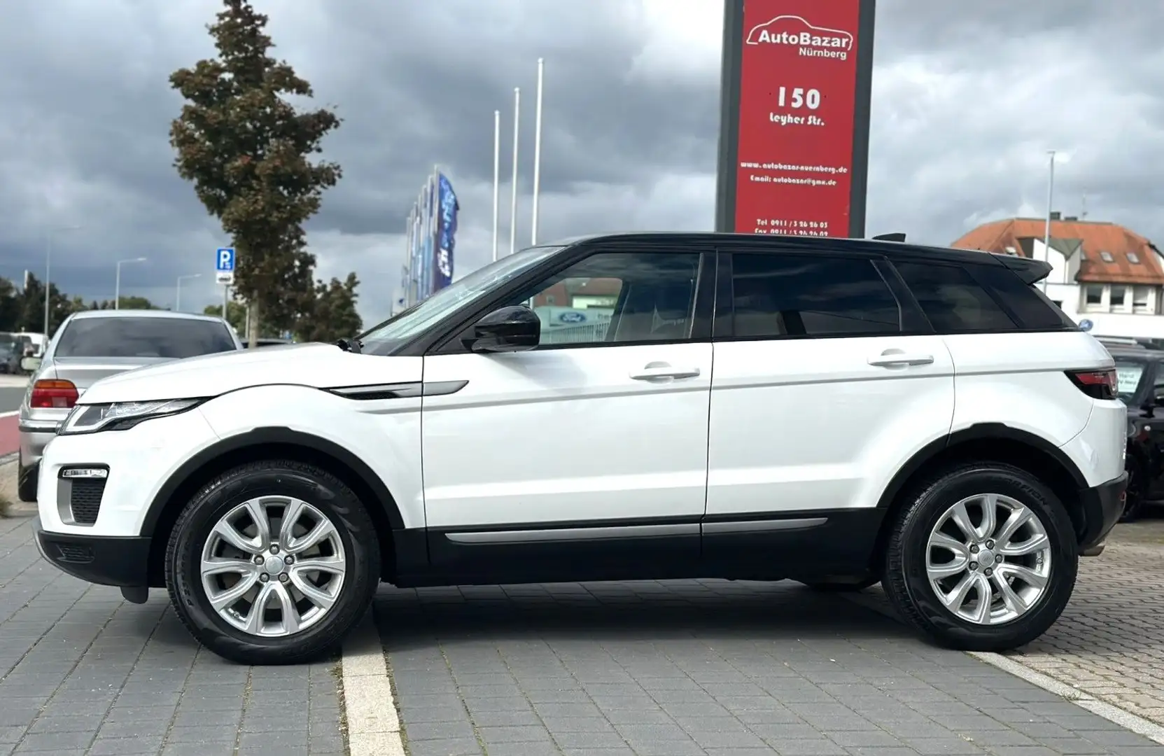 Land Rover Range Rover Evoque SE / 1. Hand / Allrad / AHK Weiß - 2