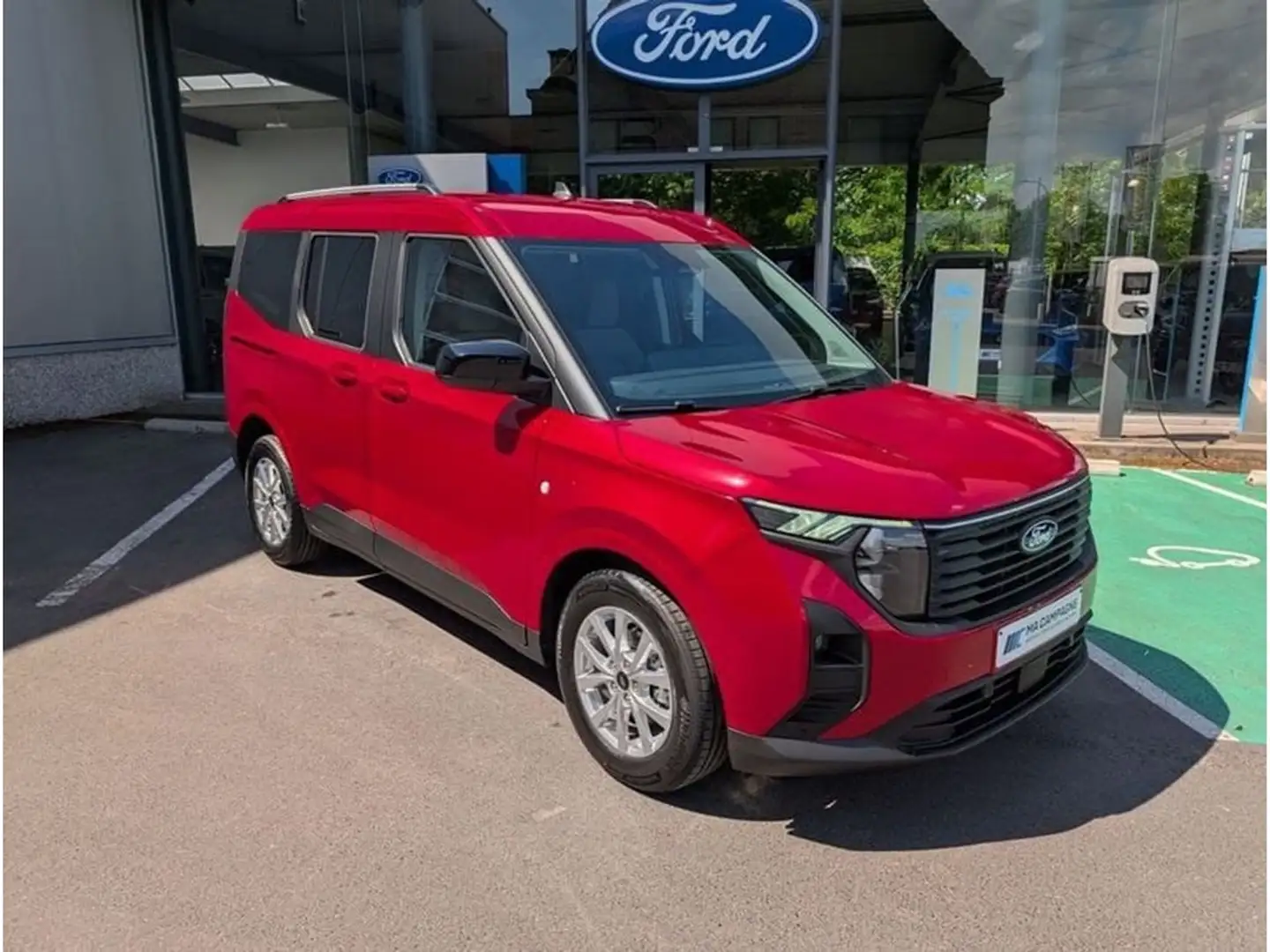 Ford Tourneo Courier Titanium 1.0i Ecoboost 125pk Rood - 1