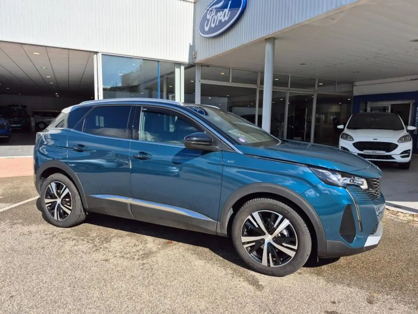 Peugeot 3008 1.2 PureTech 130ch S\u0026S GT EAT8 Noir - 2