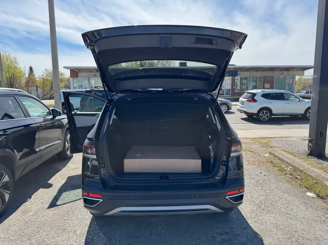 Volkswagen Taos снимка Volkswagen Taos