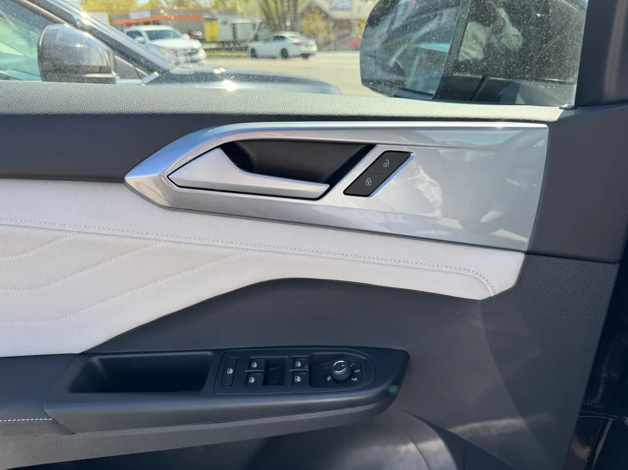 Volkswagen Taos снимка Volkswagen Taos
